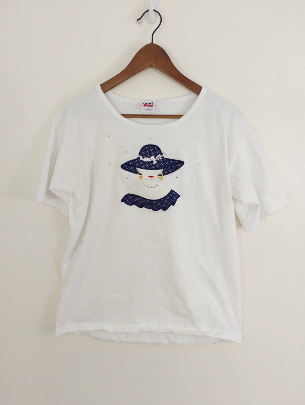 Vintage Anvil Single Stitch Feminine Figure Hat Short Sleeve Top Large